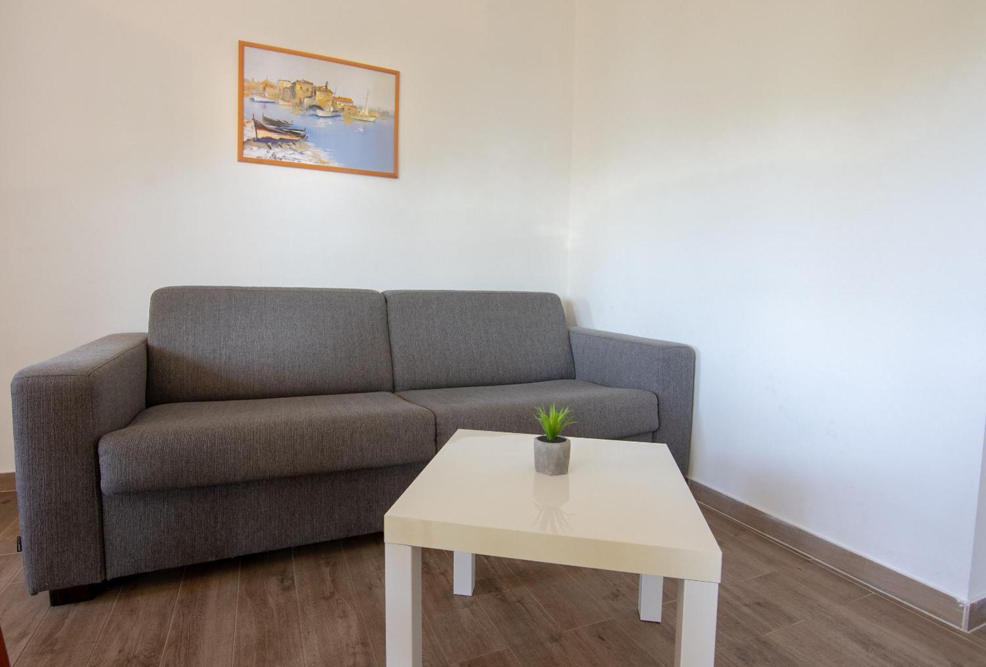 Apartment Lucija *