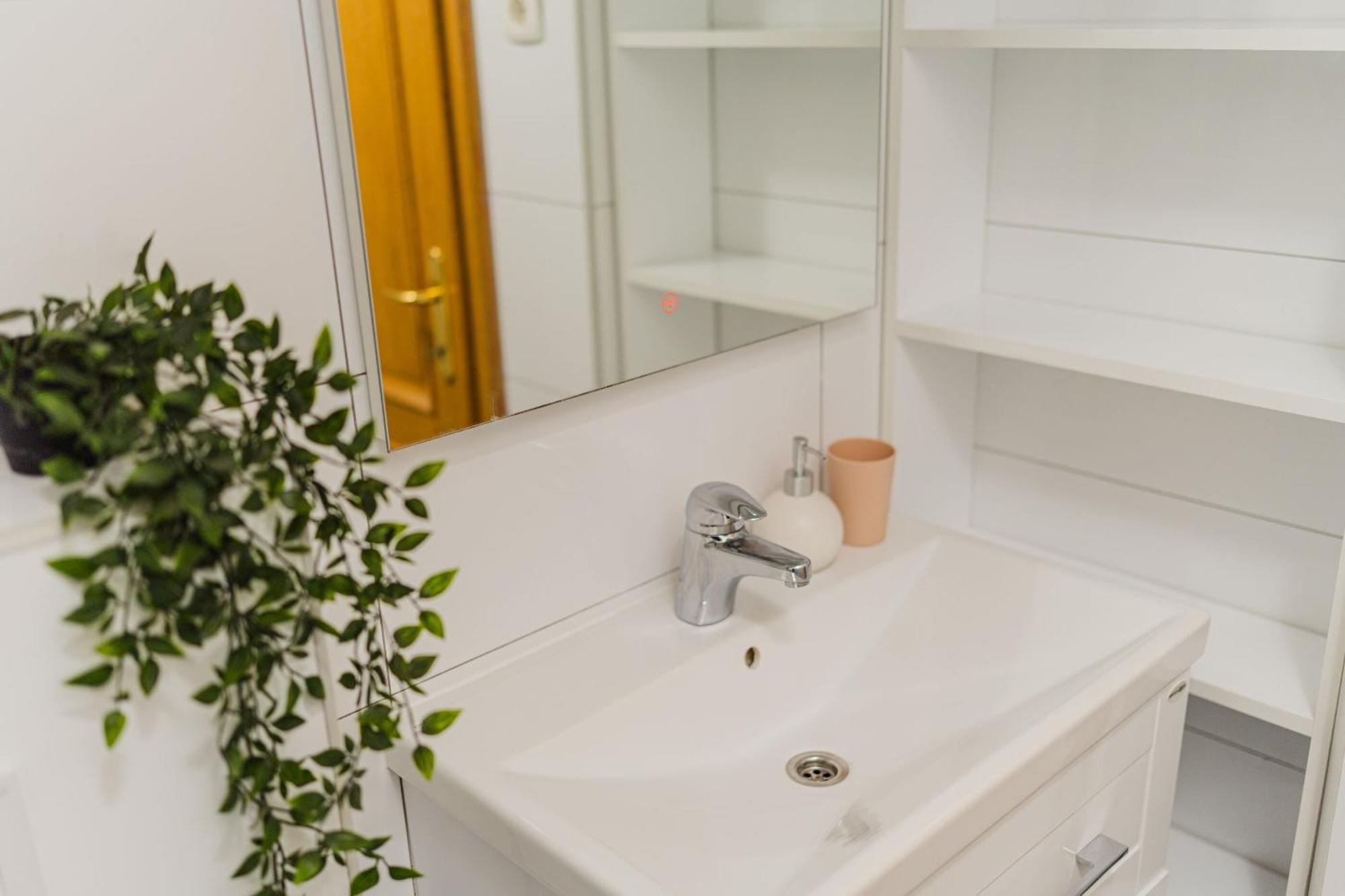 Lucija Apartman *