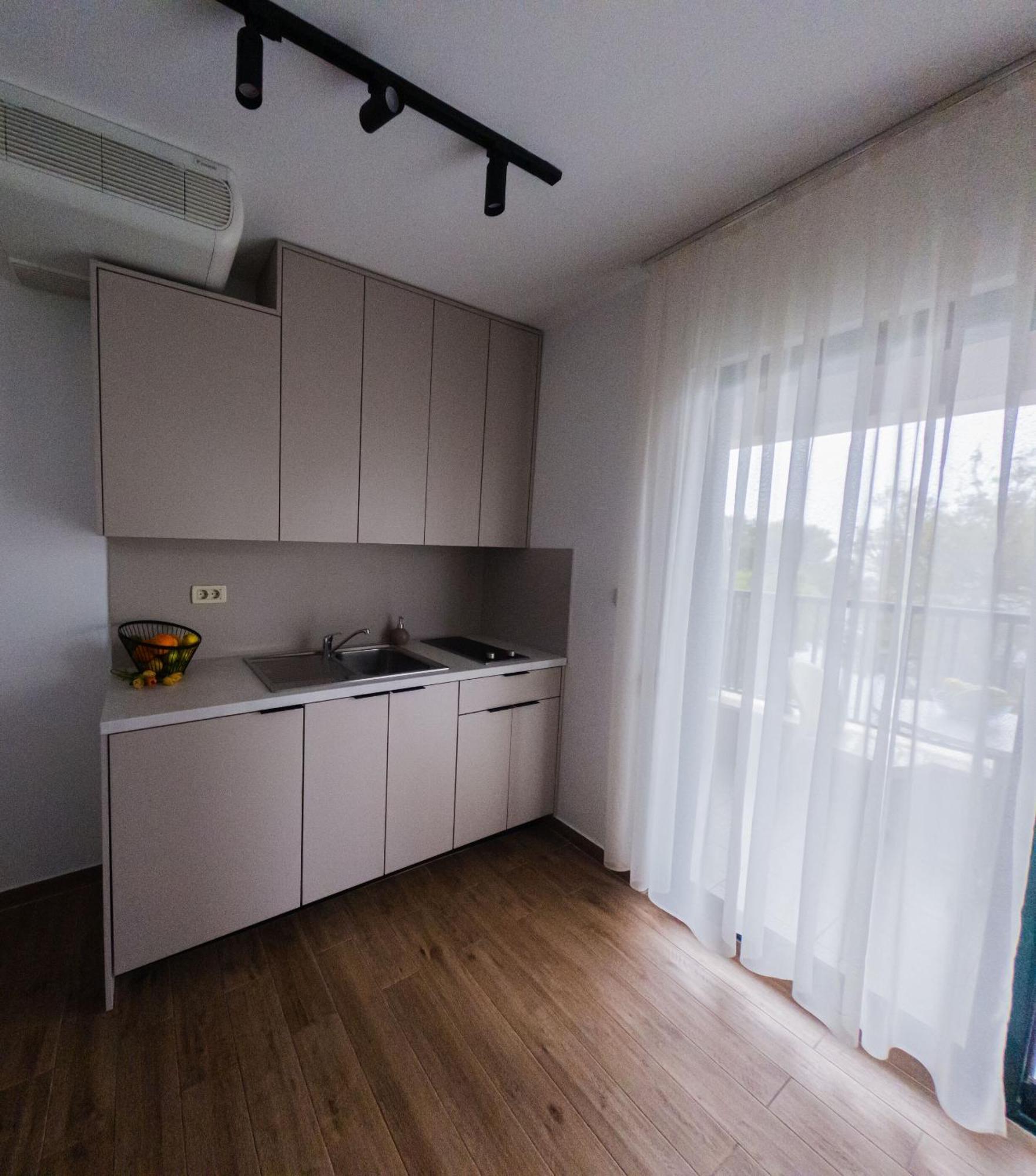 Lucija Apartment *