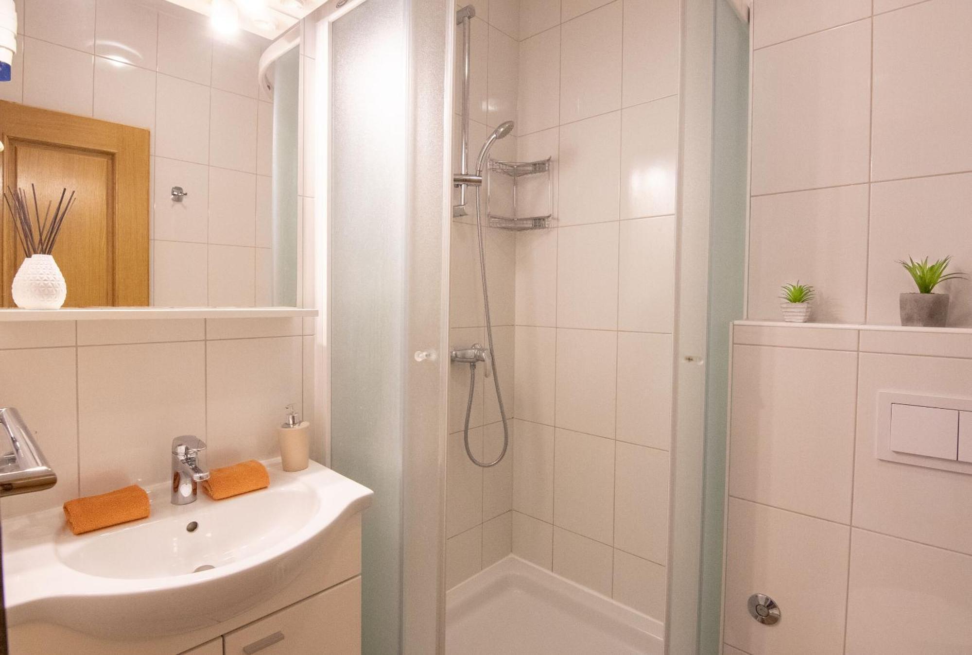 Apartment Lucija *